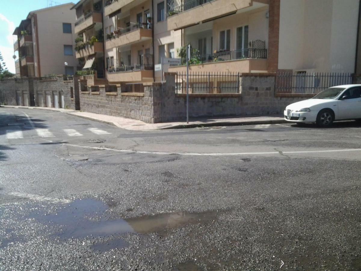 Fortyfourbandb Cagliari Bagian luar foto